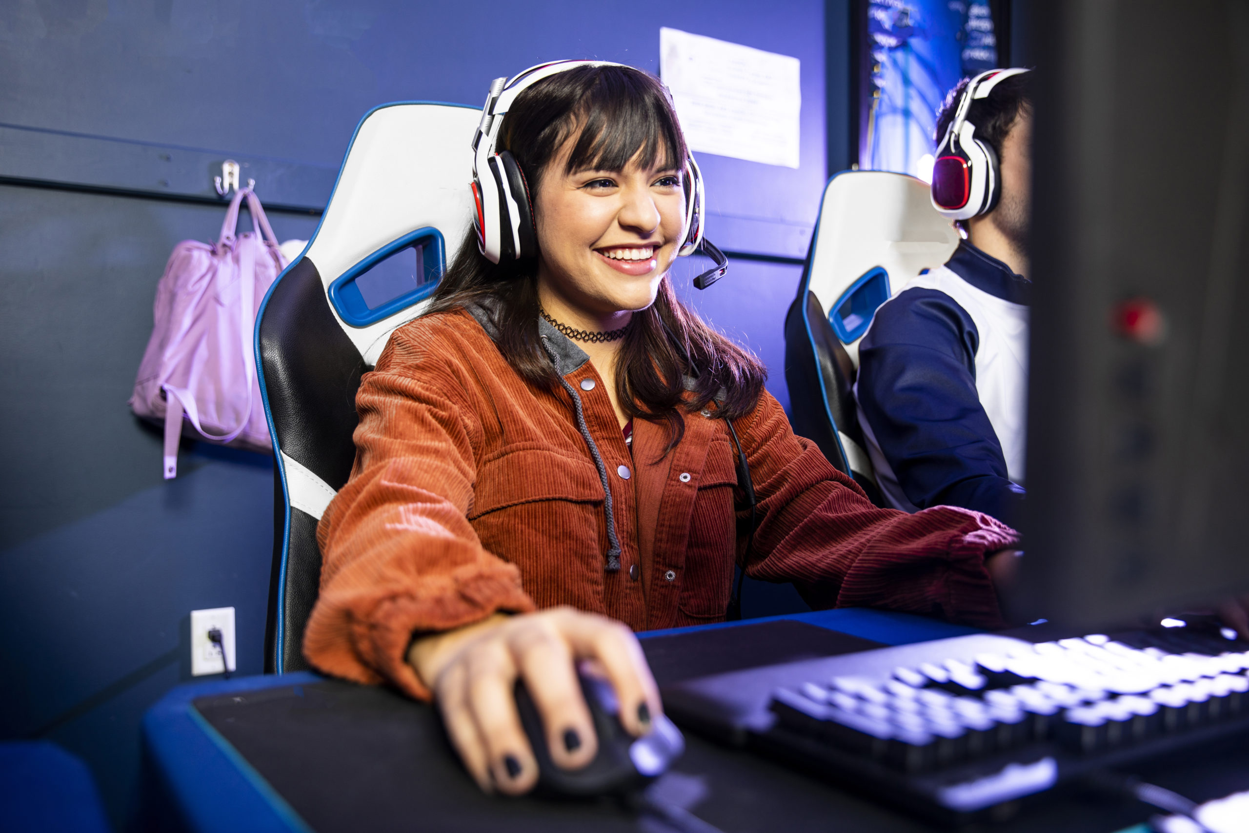 A Influência dos Esportes na Formação Cultural: E-Sports e Animes Esportivos